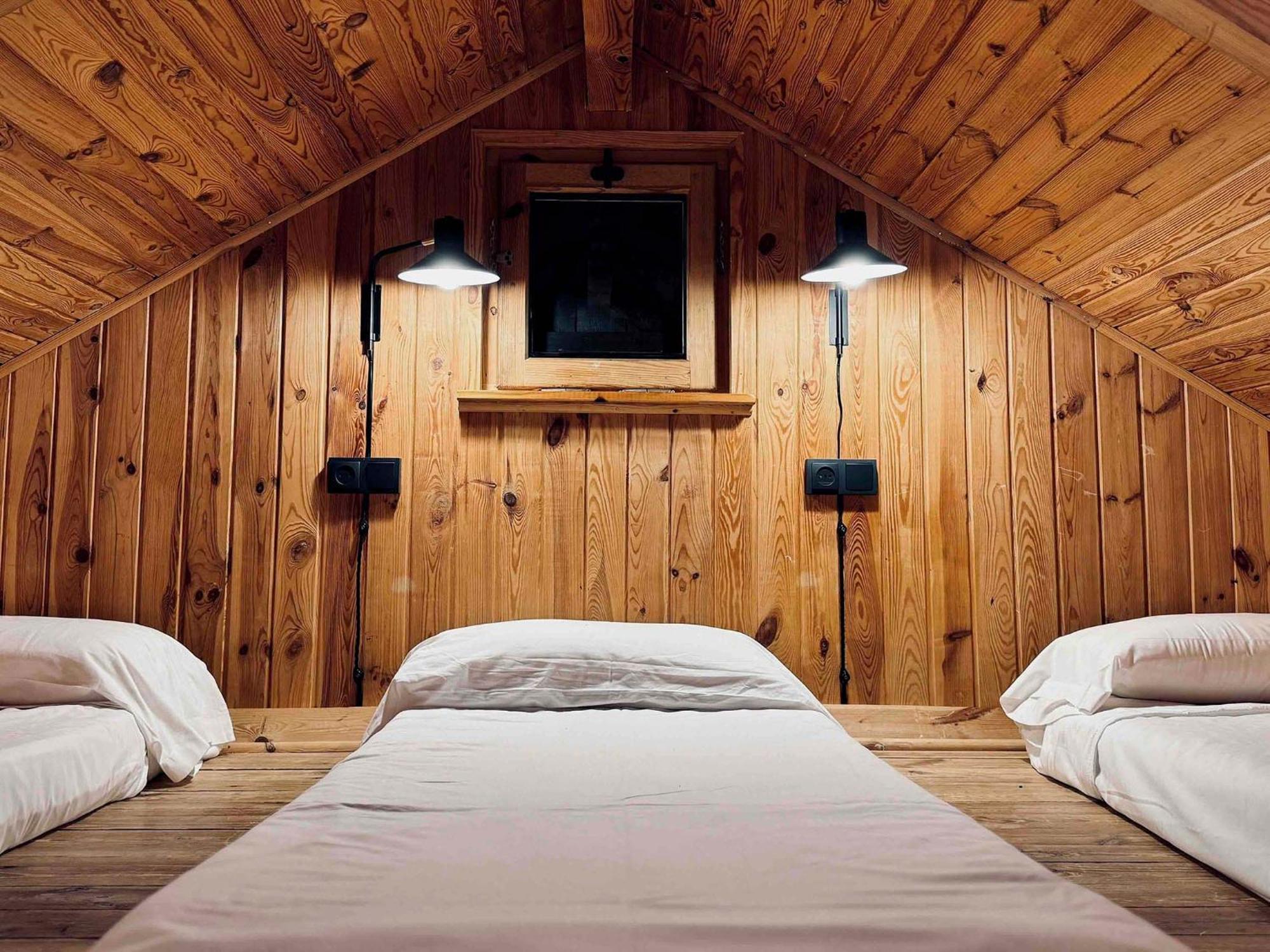 Basecamps Cerdanya 호텔 Caixans 객실 사진